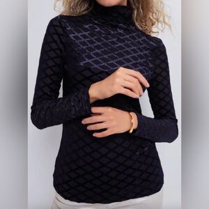 Tuckernuck Black Mally Burnout Velvet Geometric Turtleneck – Size Small